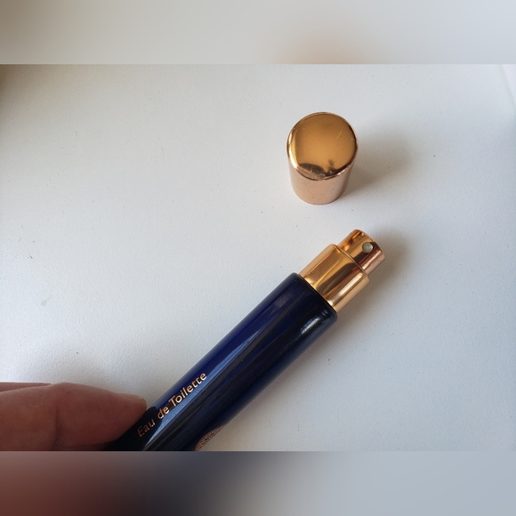 3 For 23$ Mens Versace Dylan Blue Cologne Bottle - Picture 4 of 5